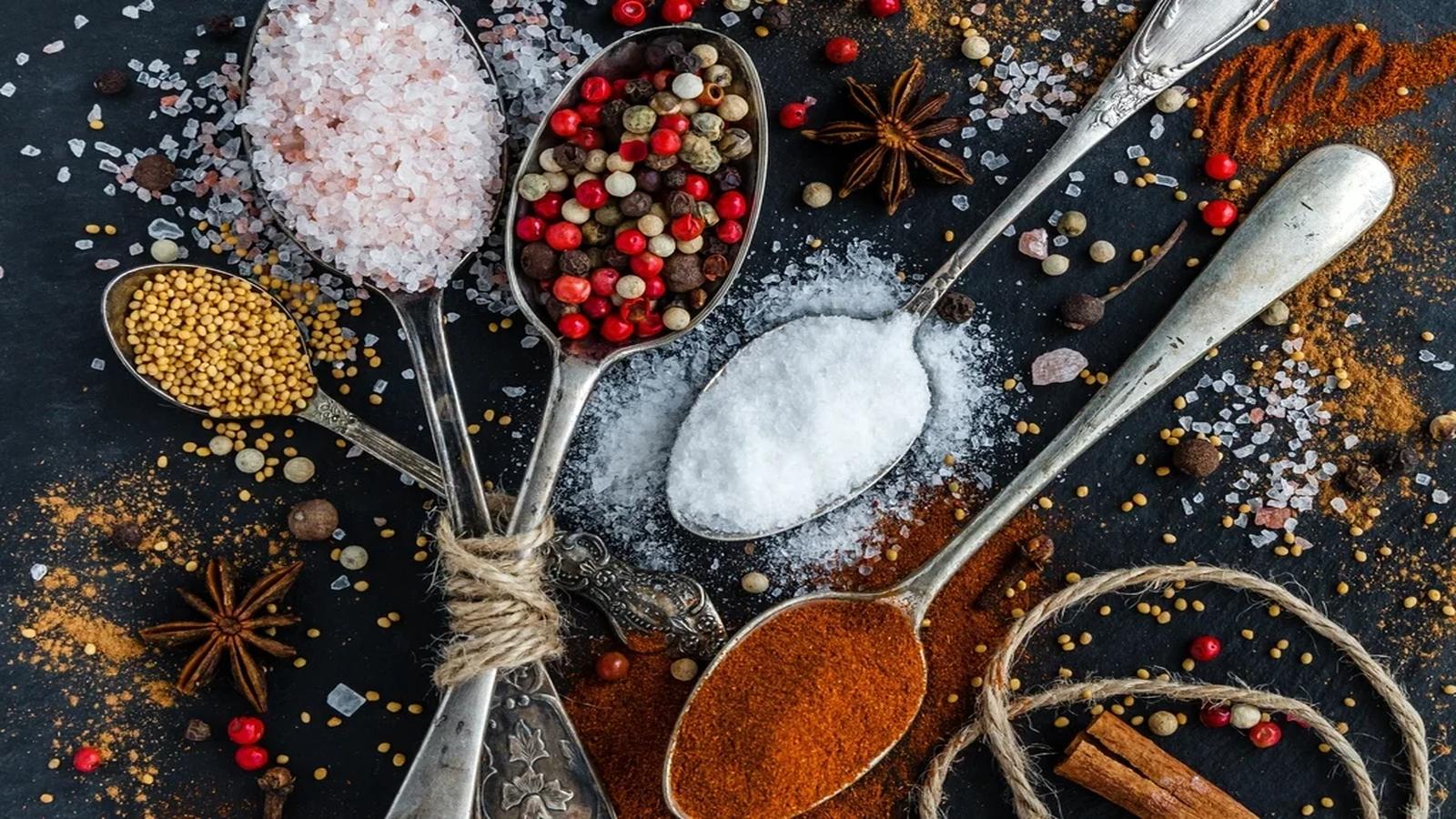 Yummy-Doctor-Holistic-Health-Education-Blog-Superfood-Energy-Bites-NO-Bake Yummy-Doctor-Holistic-Health-Education-Blog-Superfood-Energy-Bites-NO-Bake